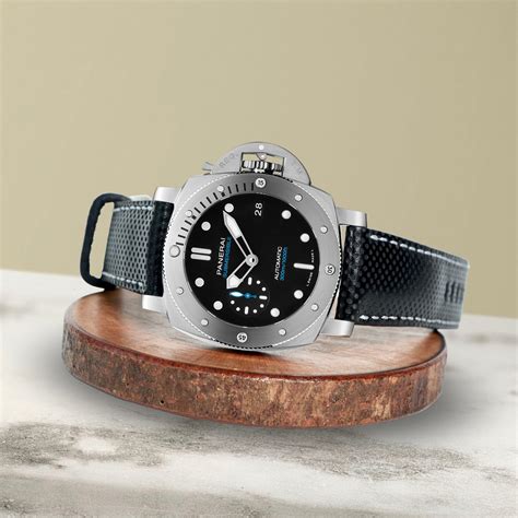 panerai submersible strap.